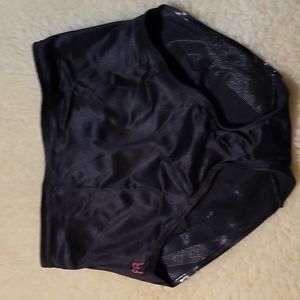 Ruby Ribbon shaping brief